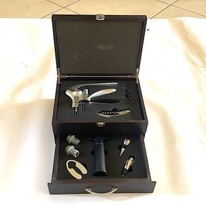 ***NEW WINE OPENER CASE